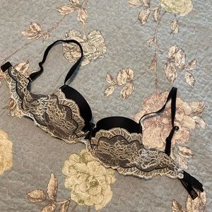 VS lace bra